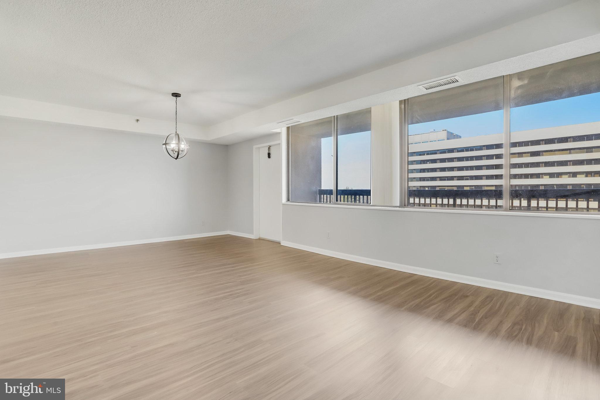 3713 S George Mason Dr #812w