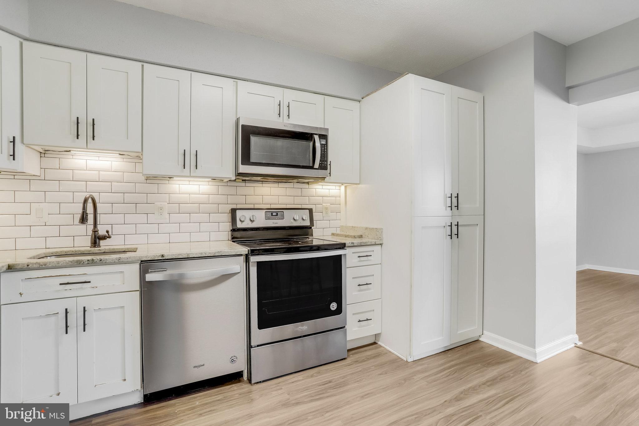 3713 S George Mason Dr #812w