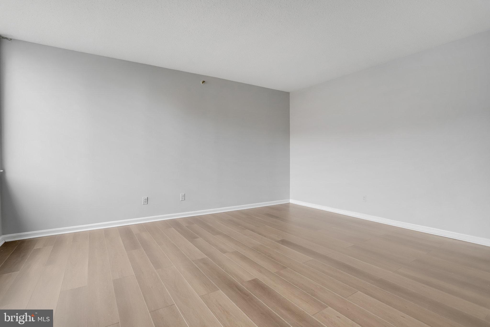 3713 S George Mason Dr #812w