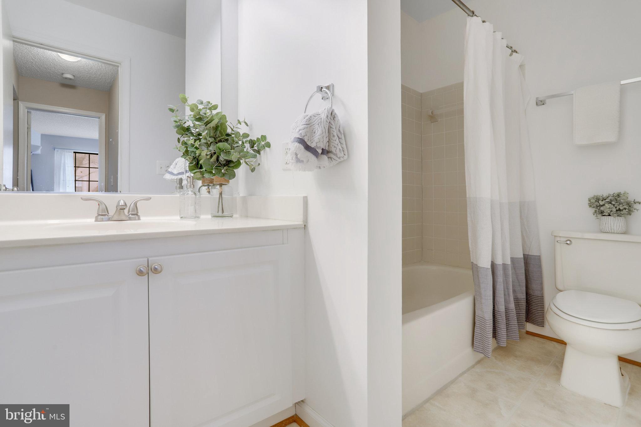 6923-C Mary Caroline Cir