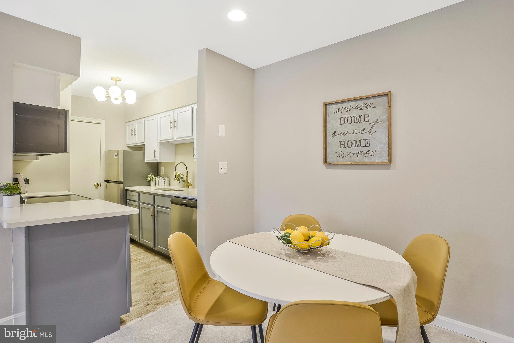 5902-H Surrey Hill Pl #706