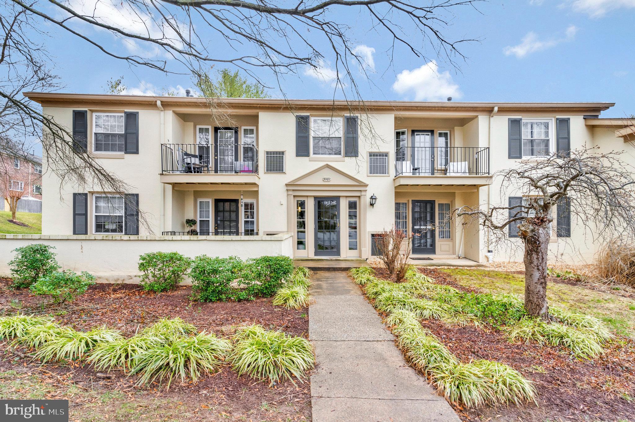 5902-H Surrey Hill Pl #706