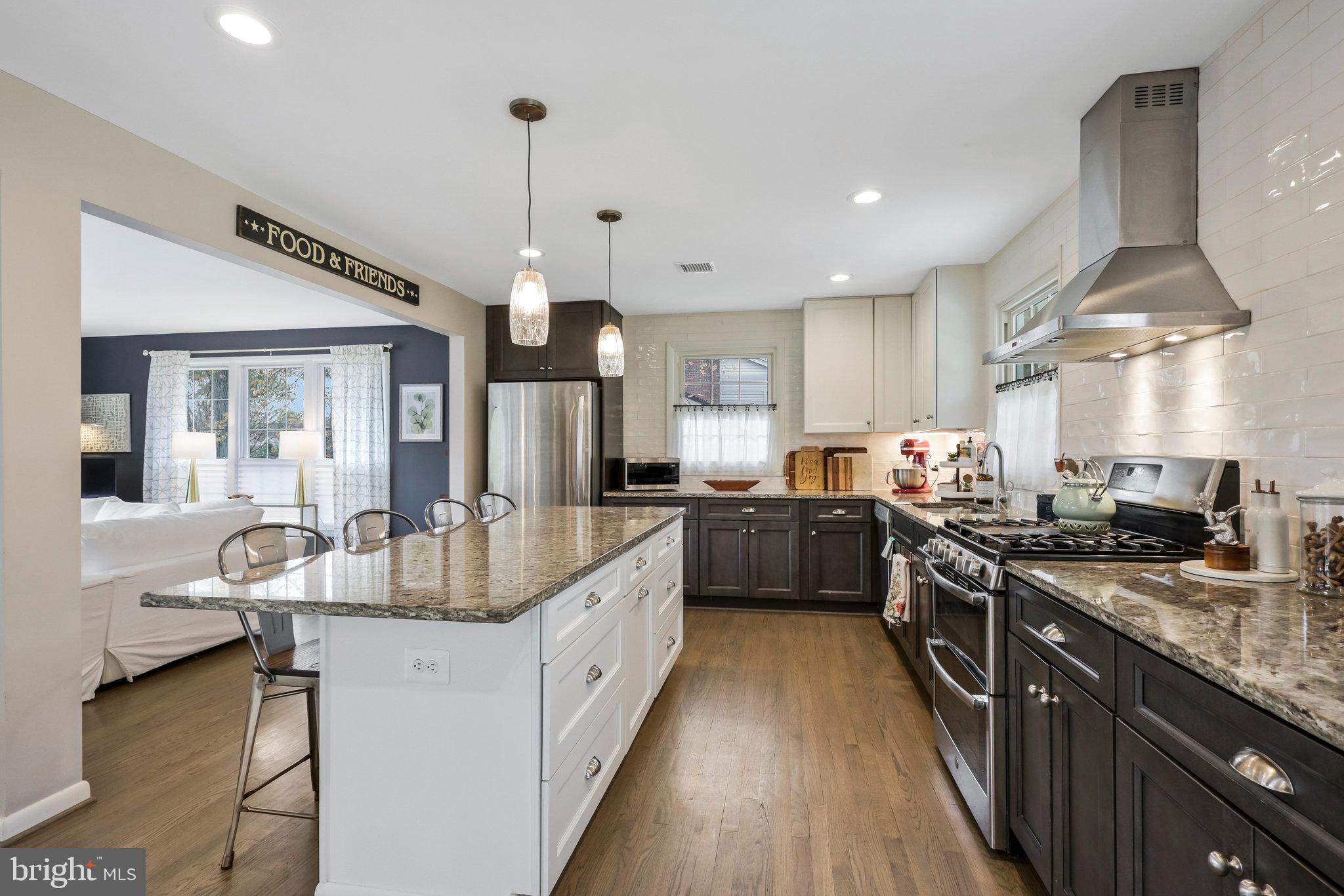 3113 Woodland Ln