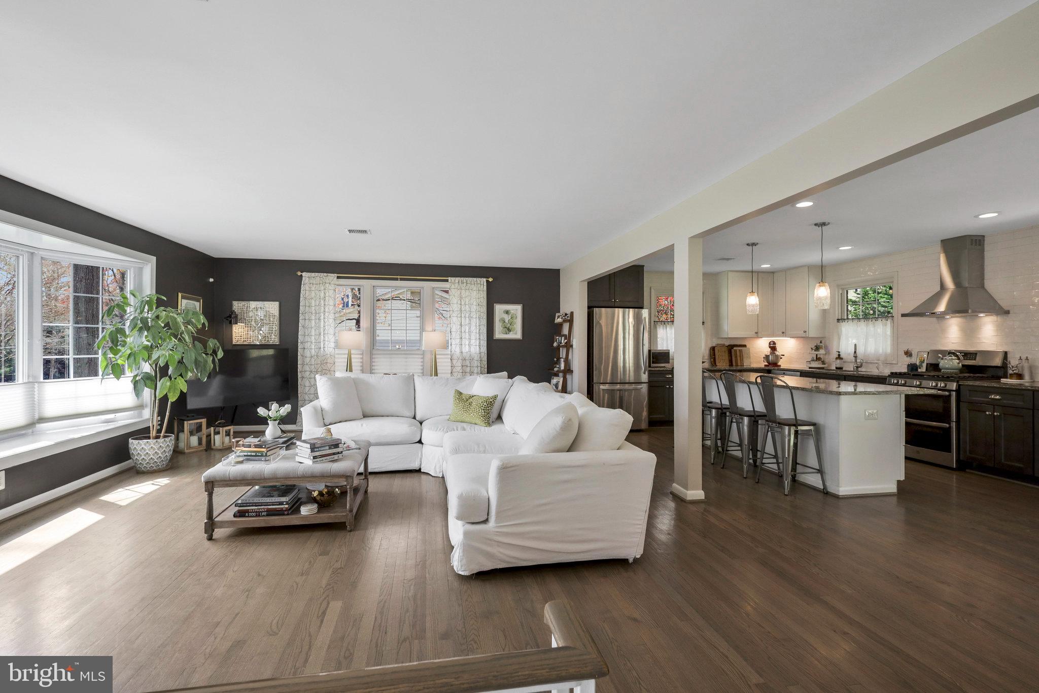 3113 Woodland Ln