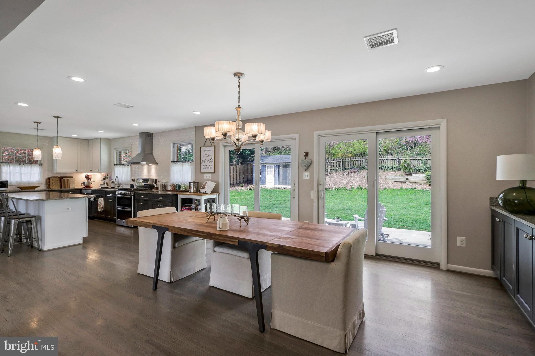 3113 Woodland Ln