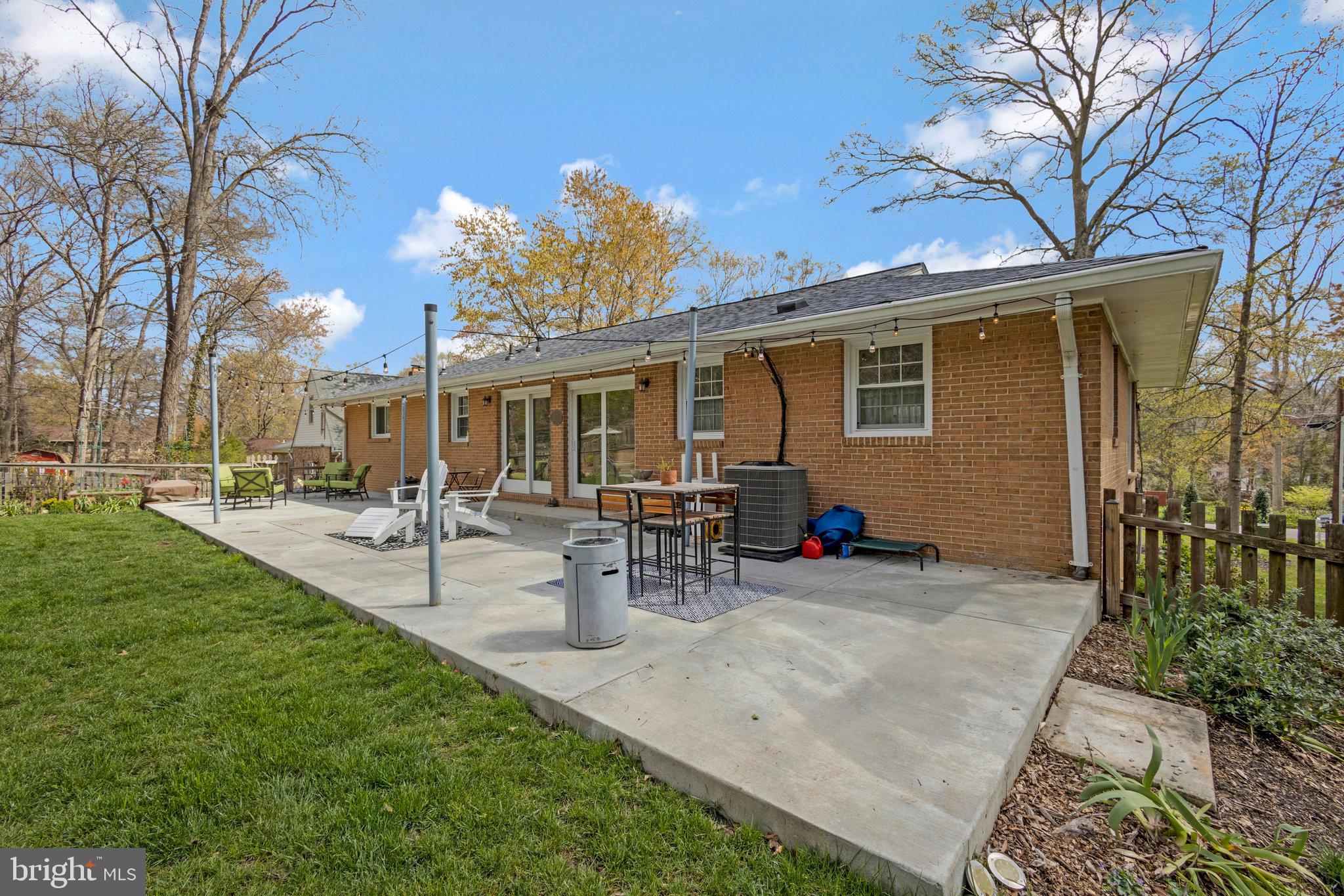 3113 Woodland Ln
