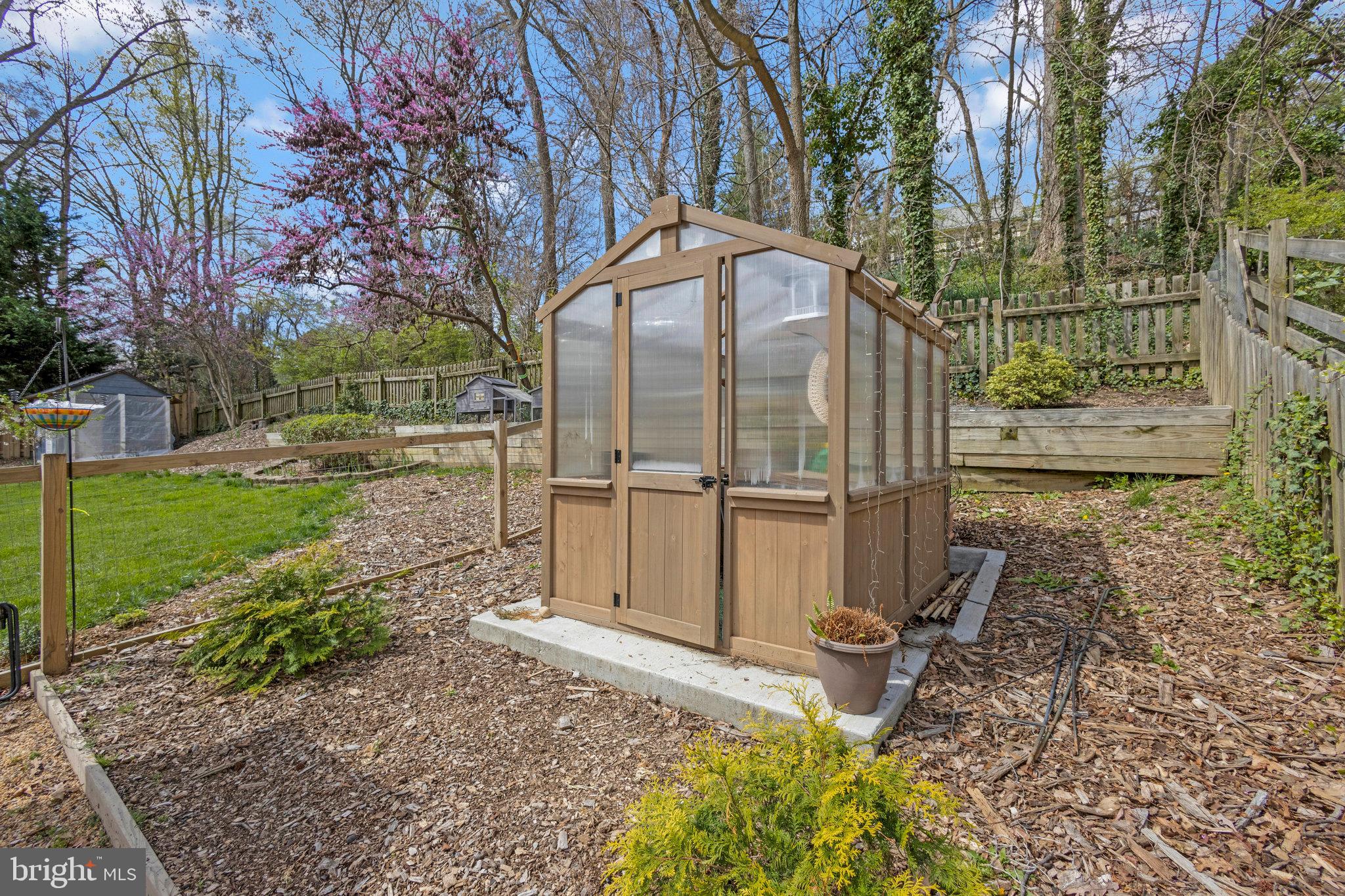 3113 Woodland Ln