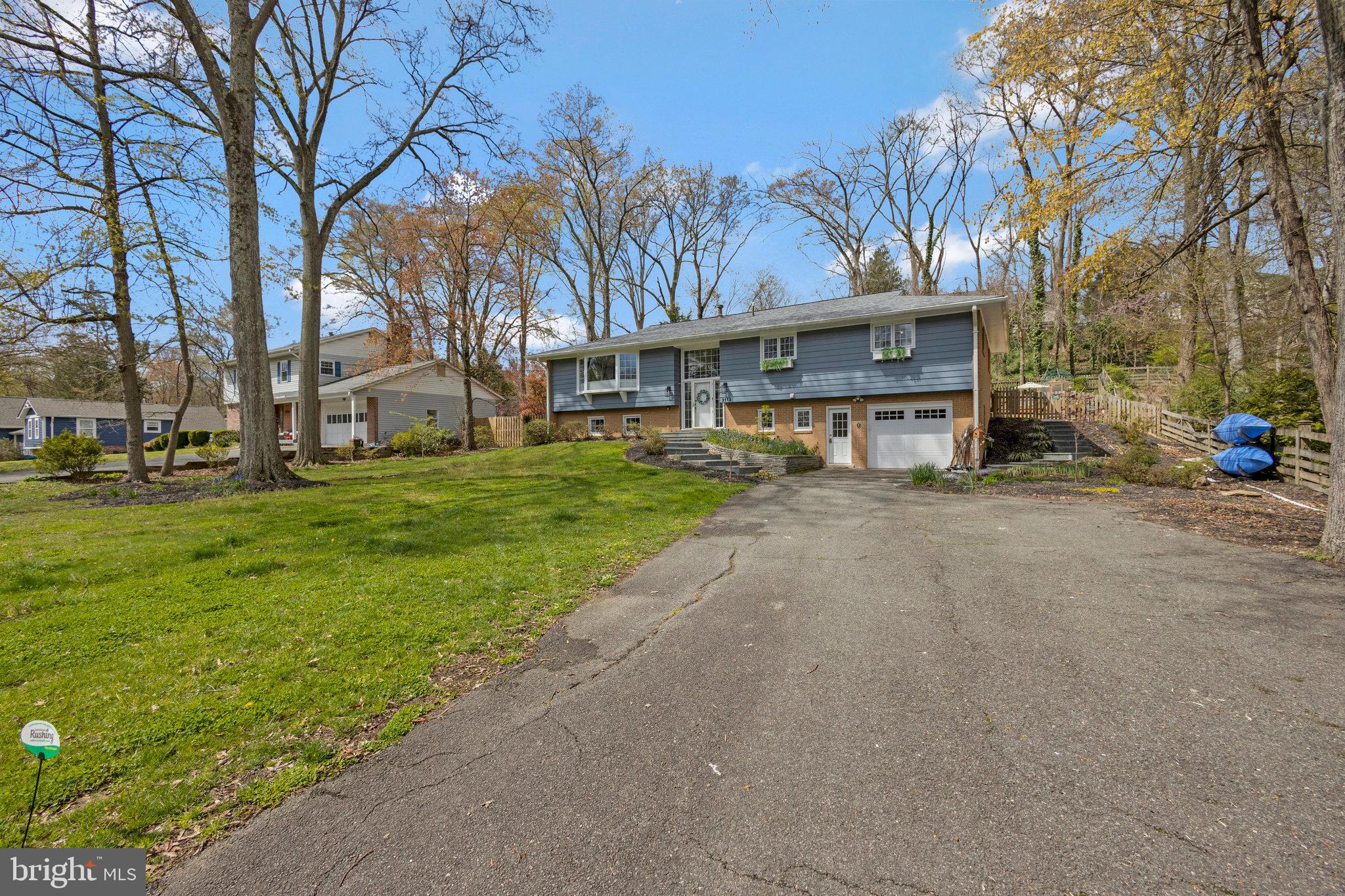3113 Woodland Ln