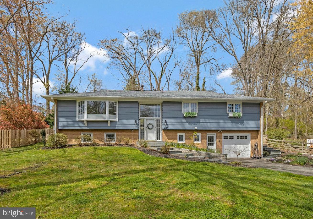 3113 Woodland Ln