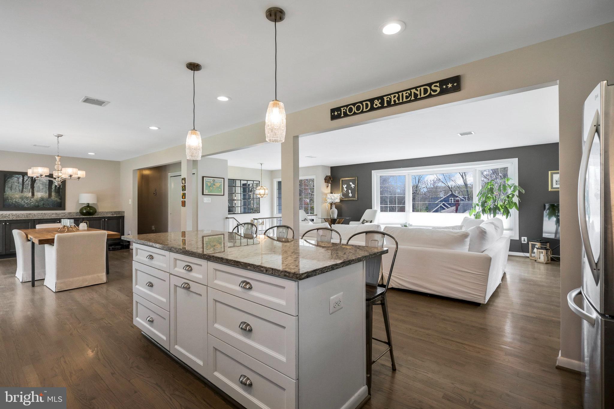3113 Woodland Ln