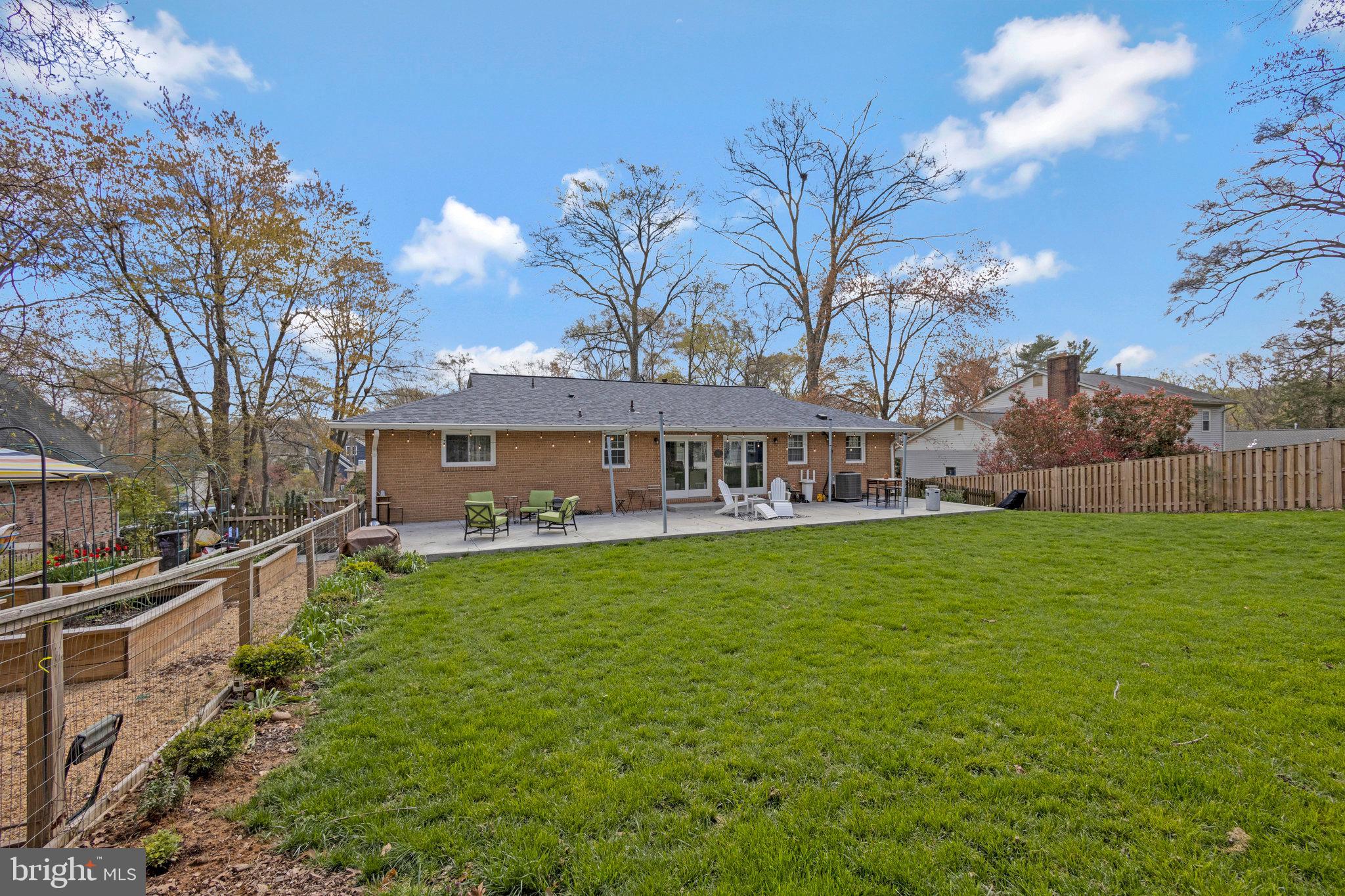 3113 Woodland Ln