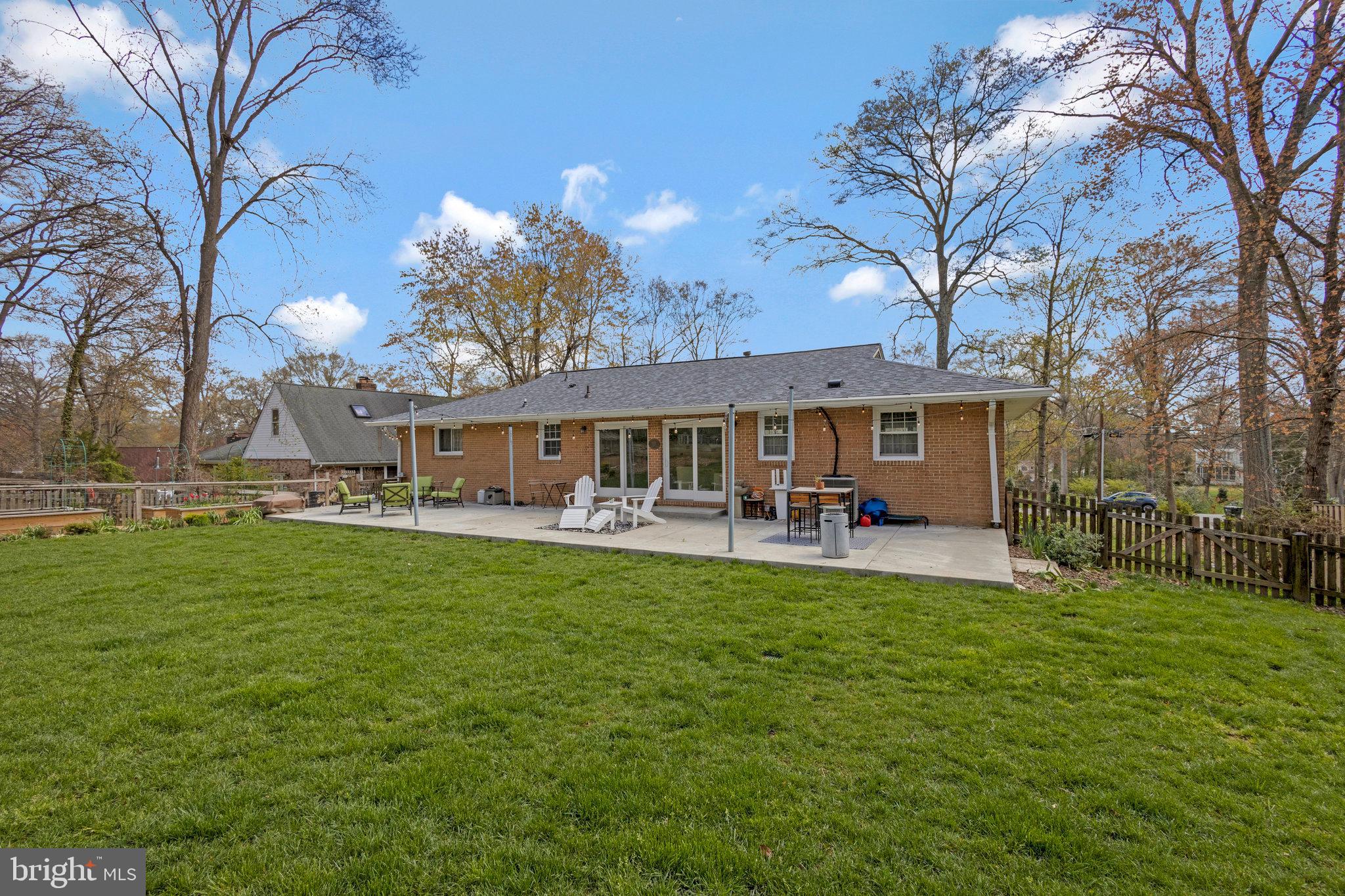 3113 Woodland Ln