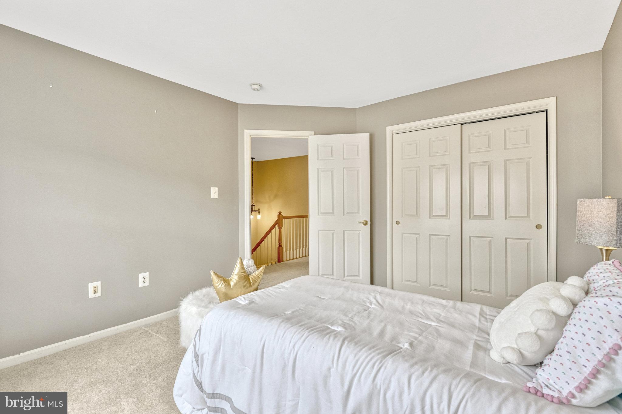 7319 Hampton Manor Pl
