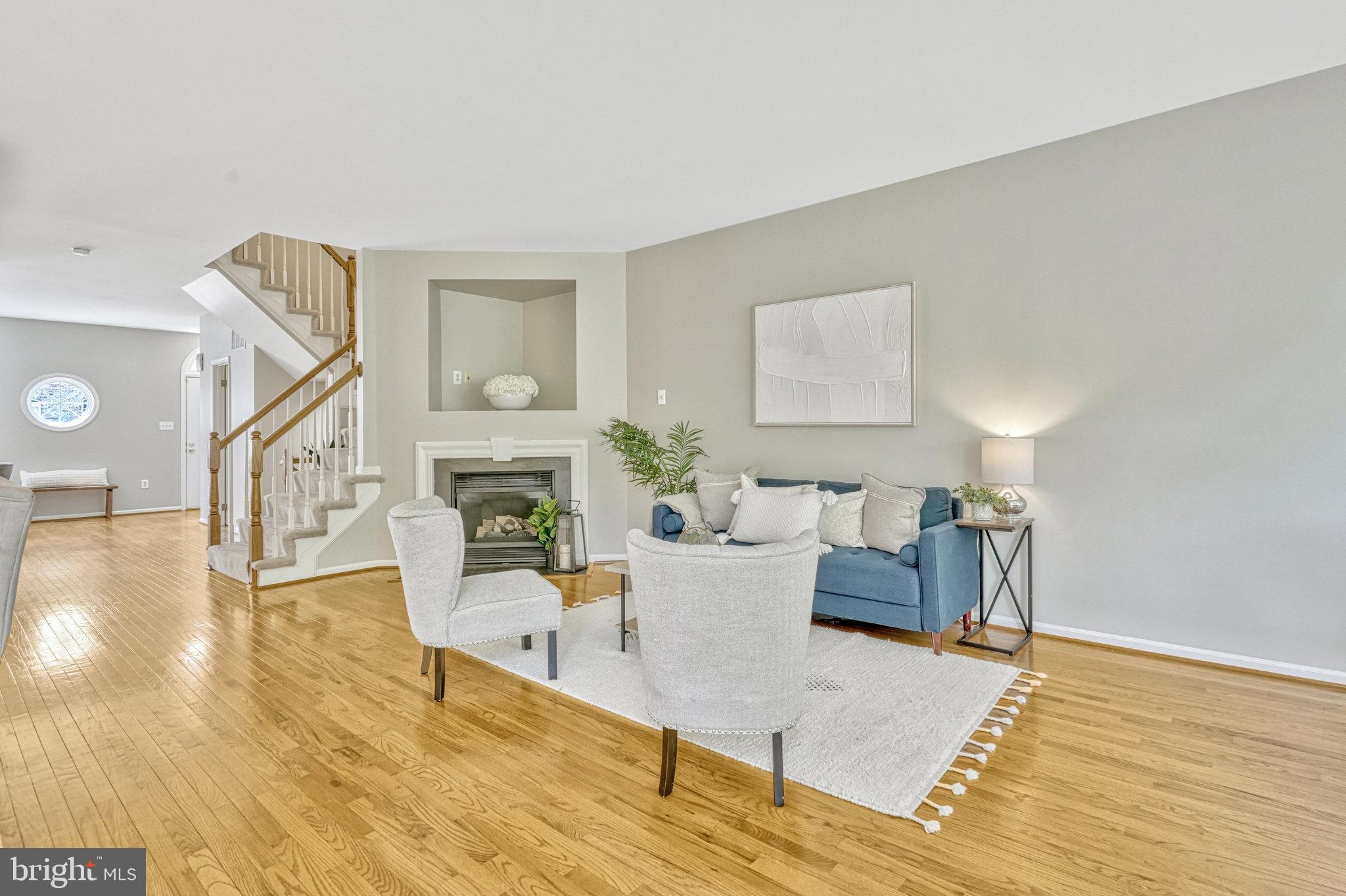 7319 Hampton Manor Pl