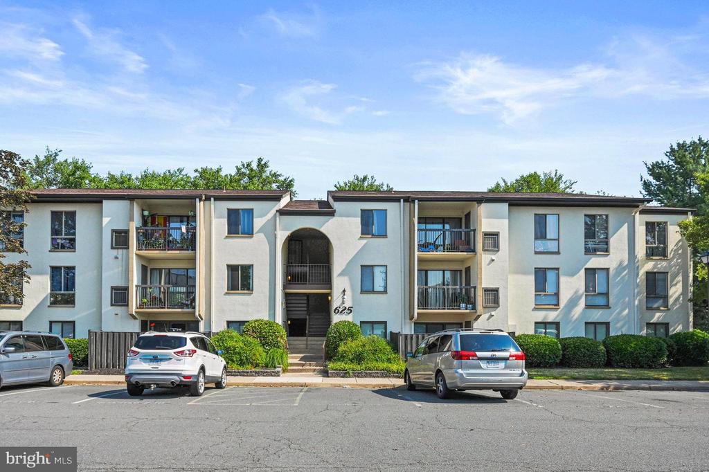 625 Center St #T3