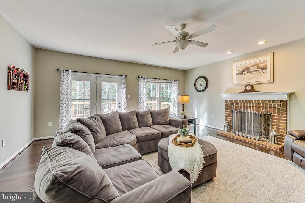 13935 Valley Country Dr
