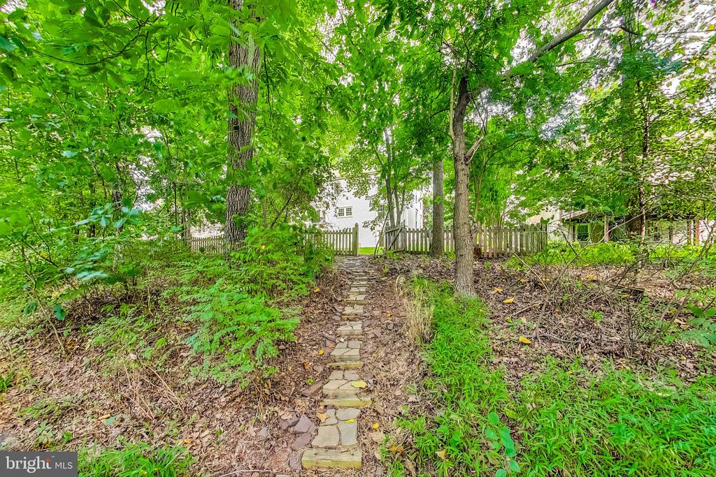 13935 Valley Country Dr