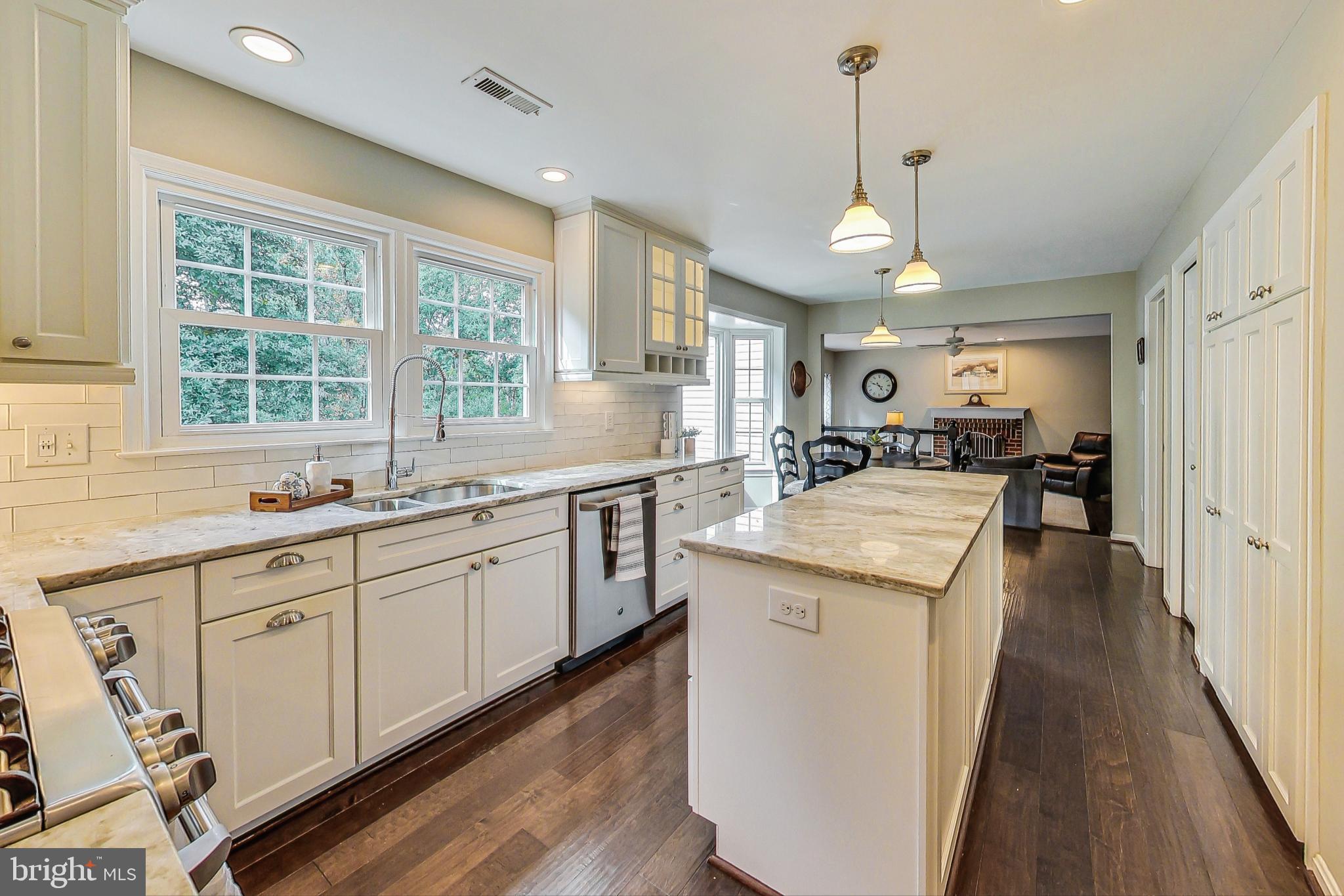 13935 Valley Country Dr