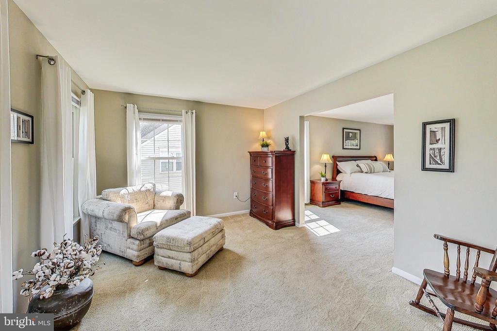 13935 Valley Country Dr