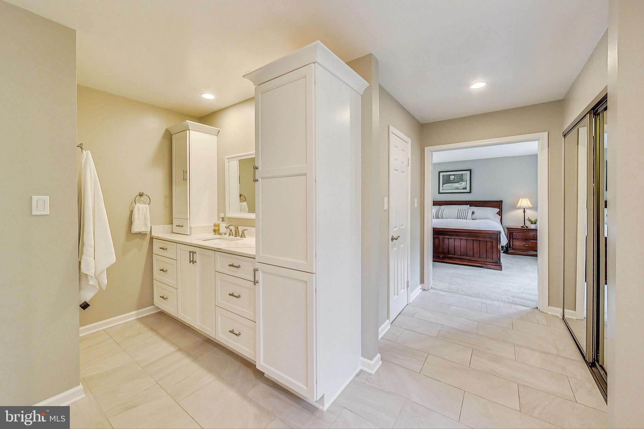 13935 Valley Country Dr