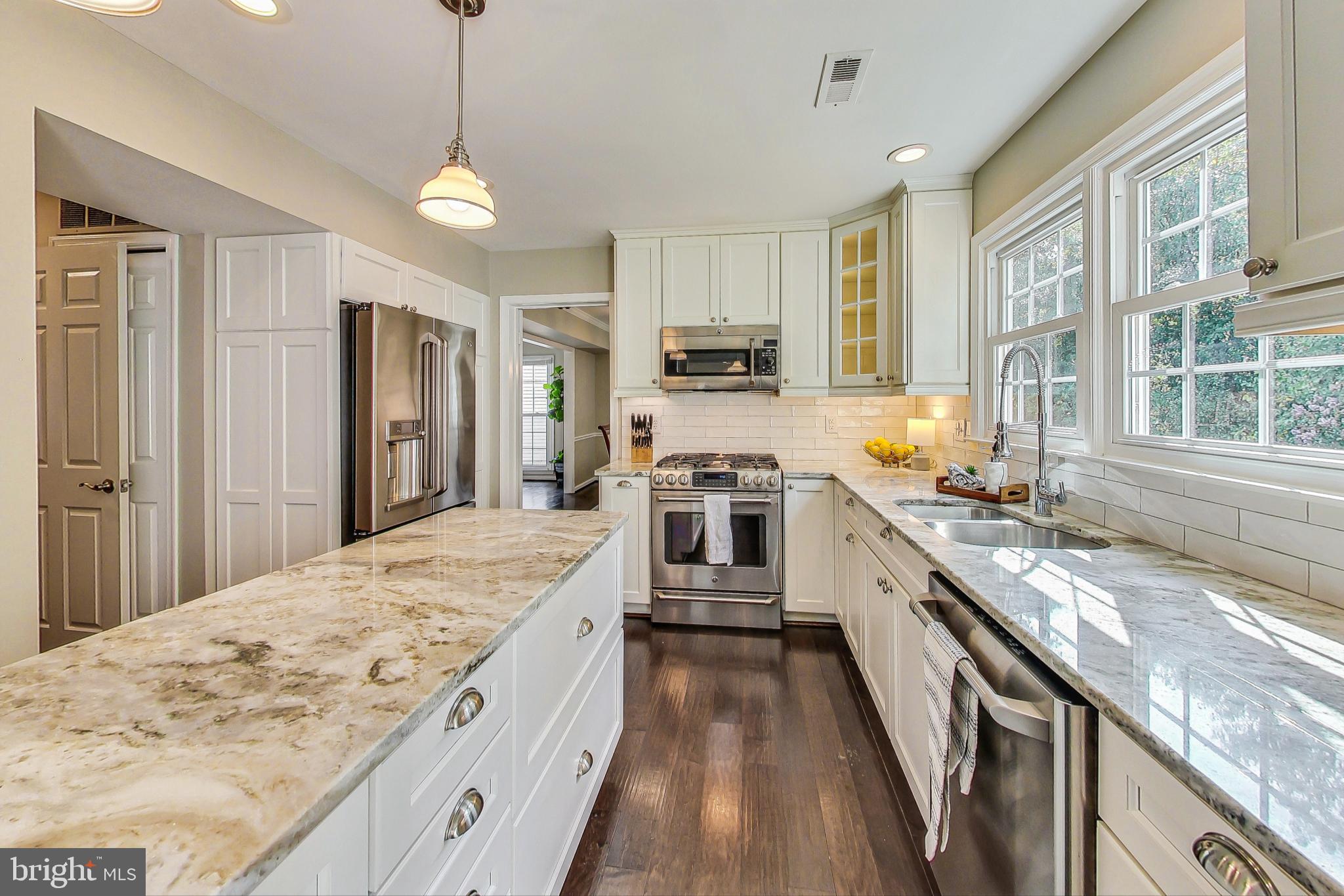 13935 Valley Country Dr