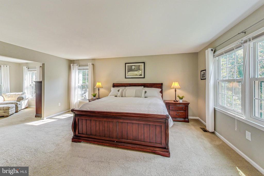 13935 Valley Country Dr