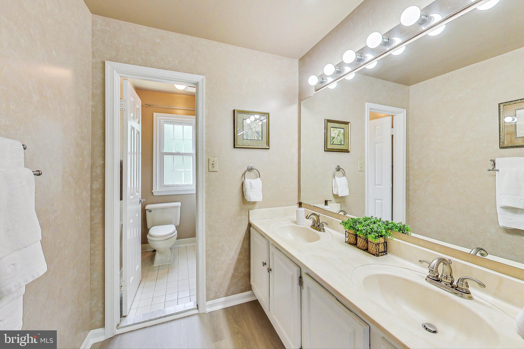 13935 Valley Country Dr