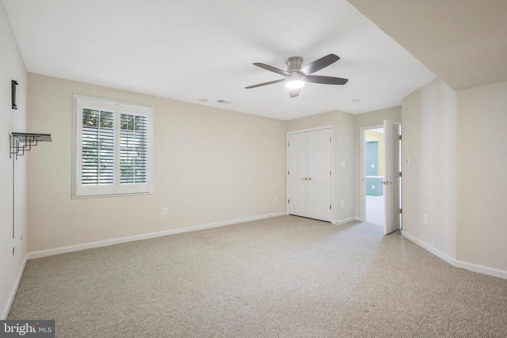 10254 Lindsey Meadow Ct