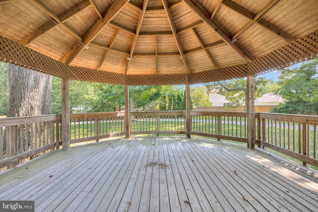 10254 Lindsey Meadow Ct