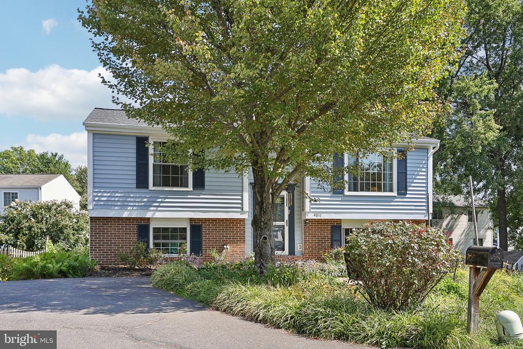 4011 Bentnail Ct