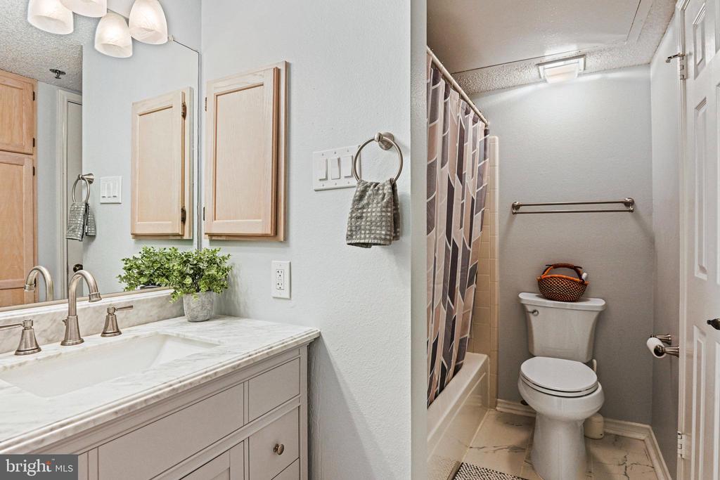 1504 LINCOLN WAY #209