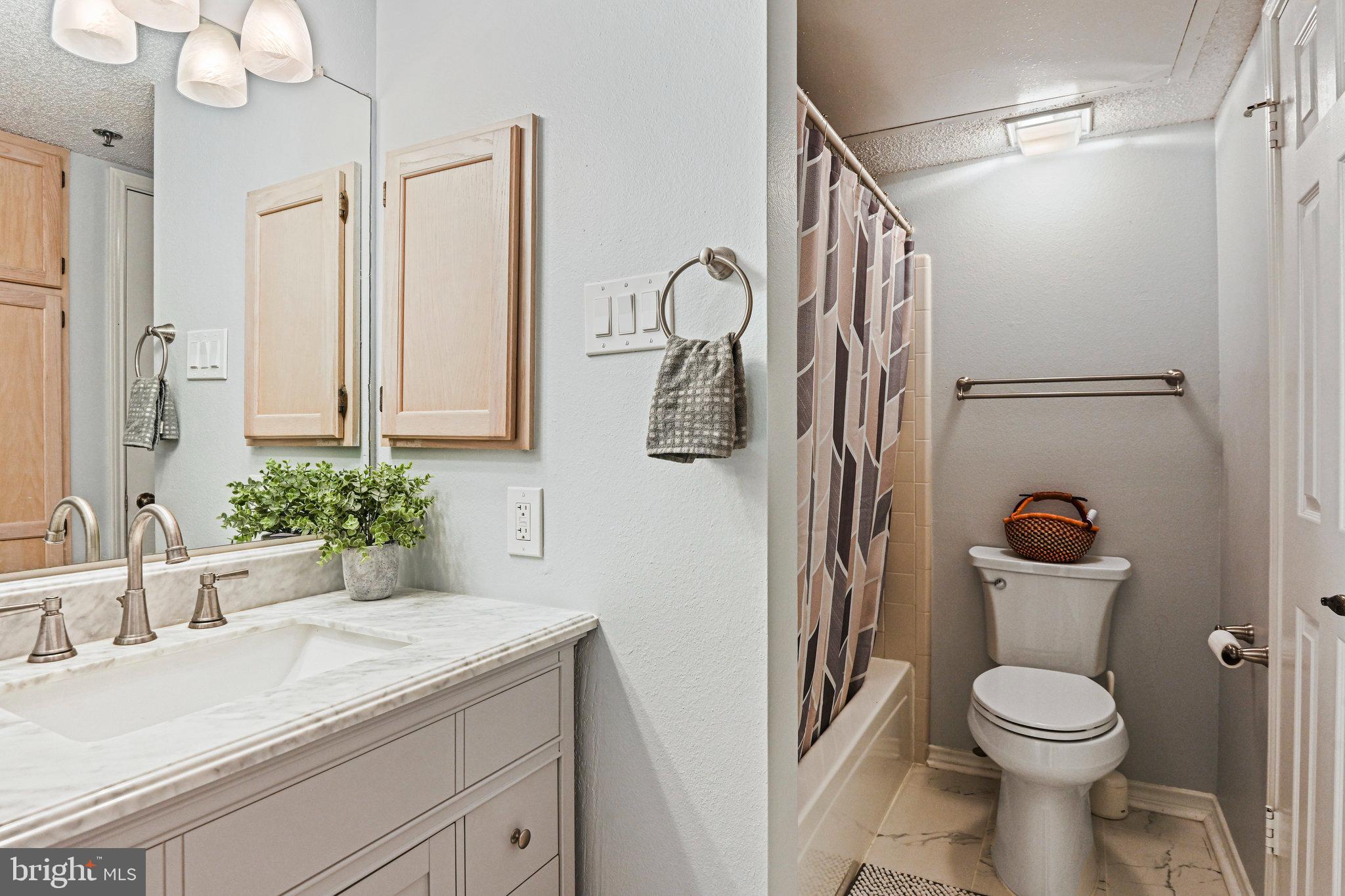 1504 LINCOLN WAY #209