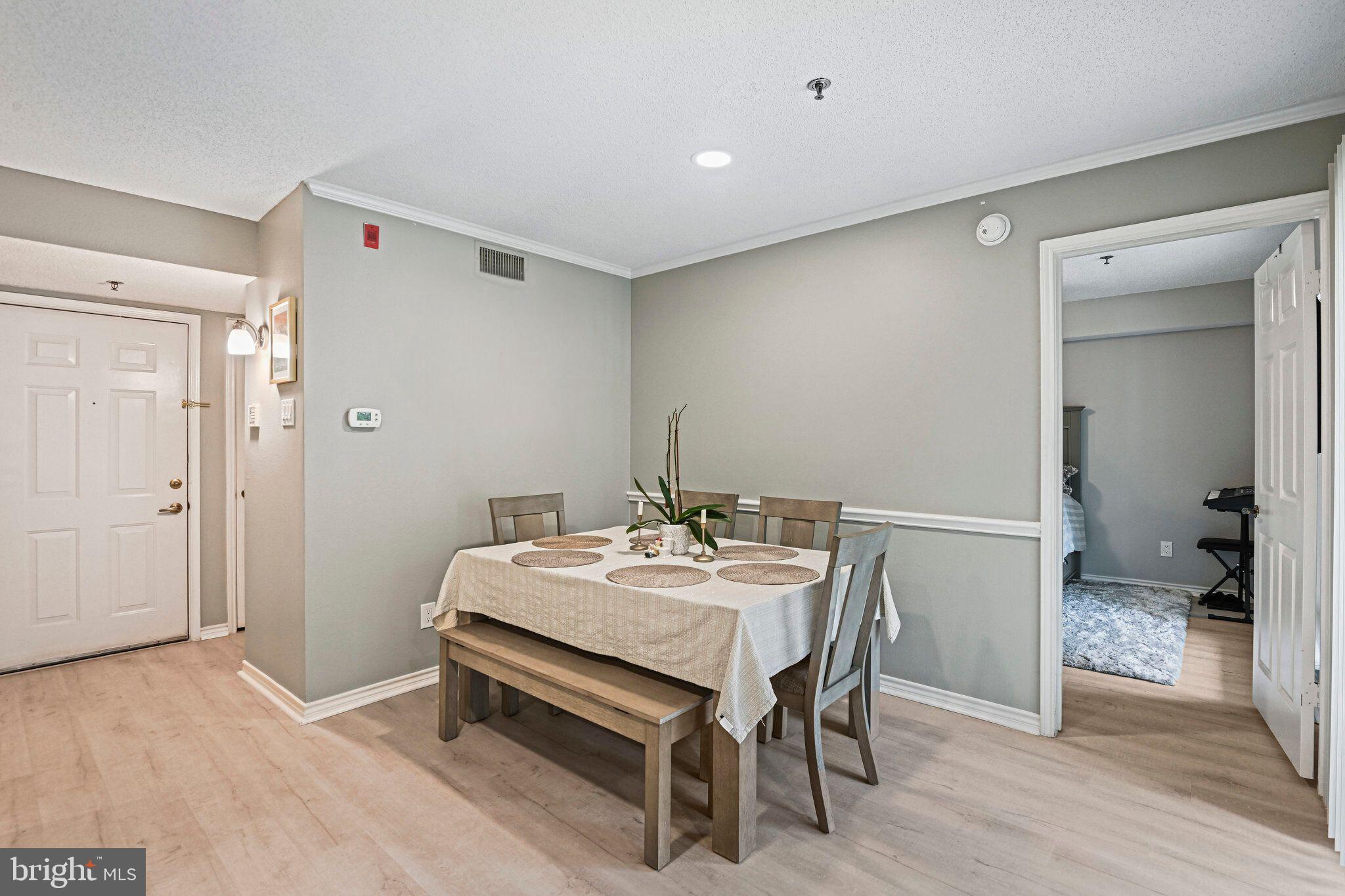 1504 LINCOLN WAY #209