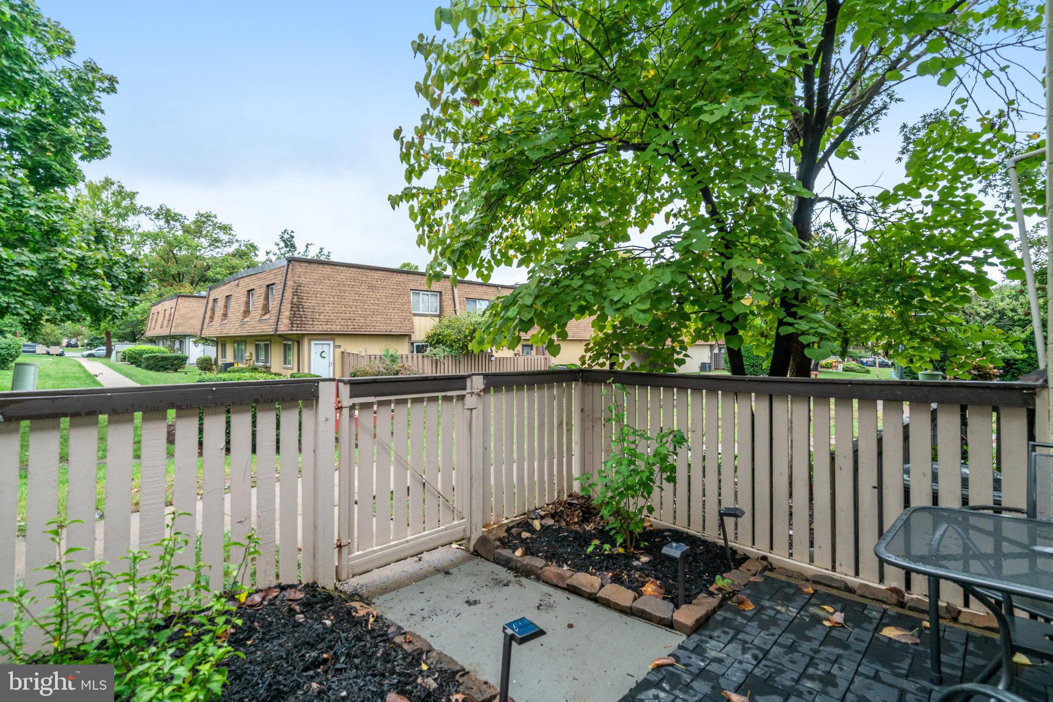 3803 el Camino Pl #27