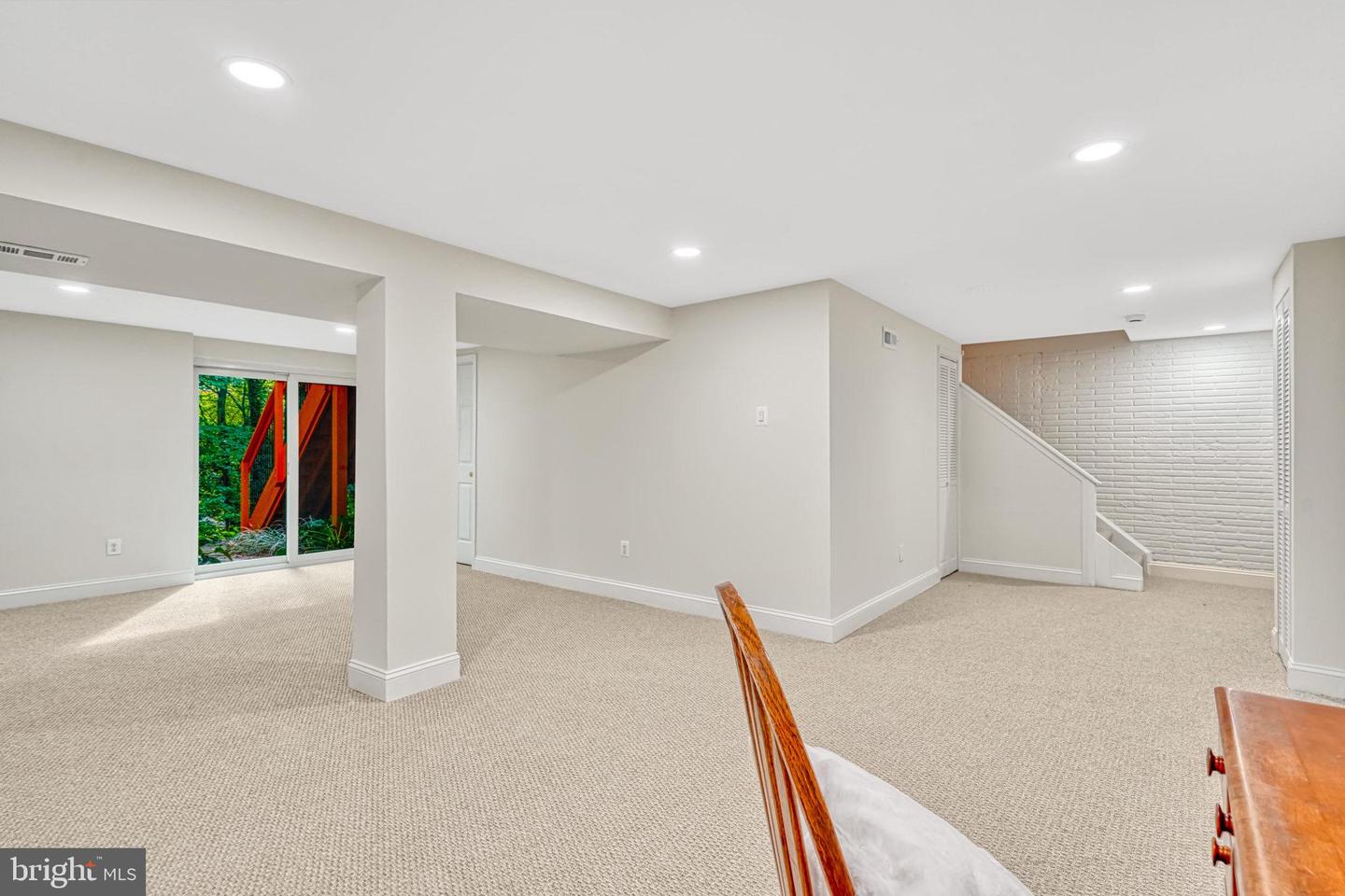 6013 Windward Dr