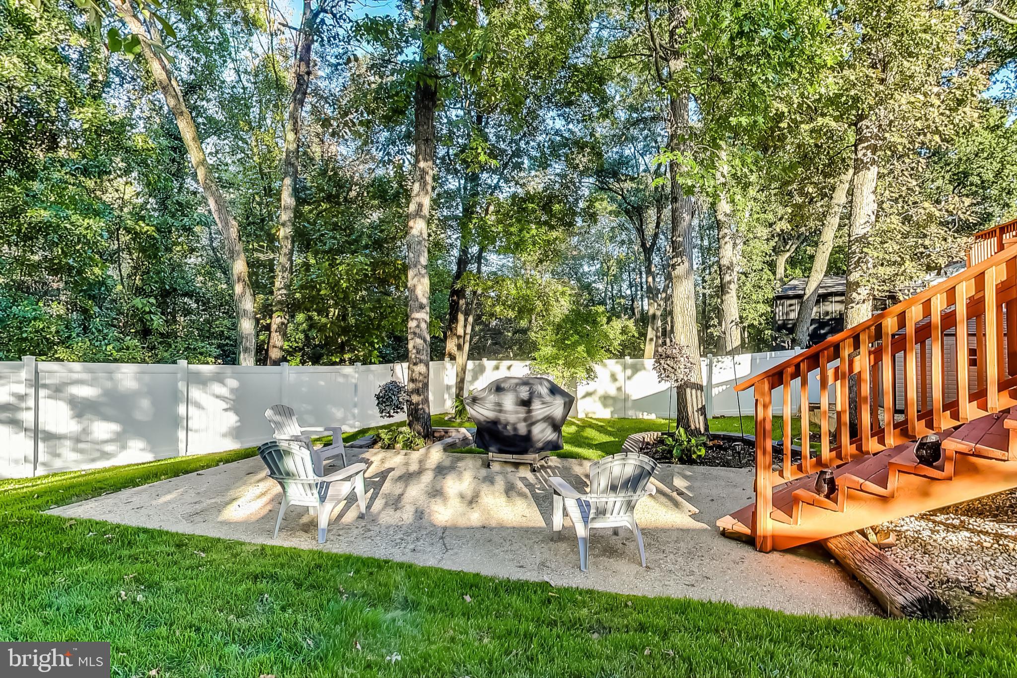 6816 Mayo Ct