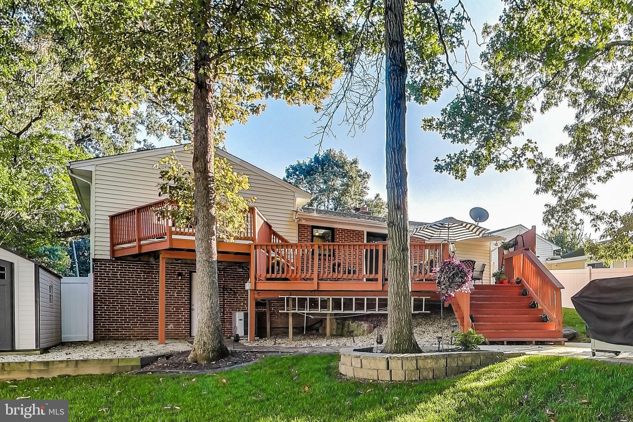 6816 Mayo Ct
