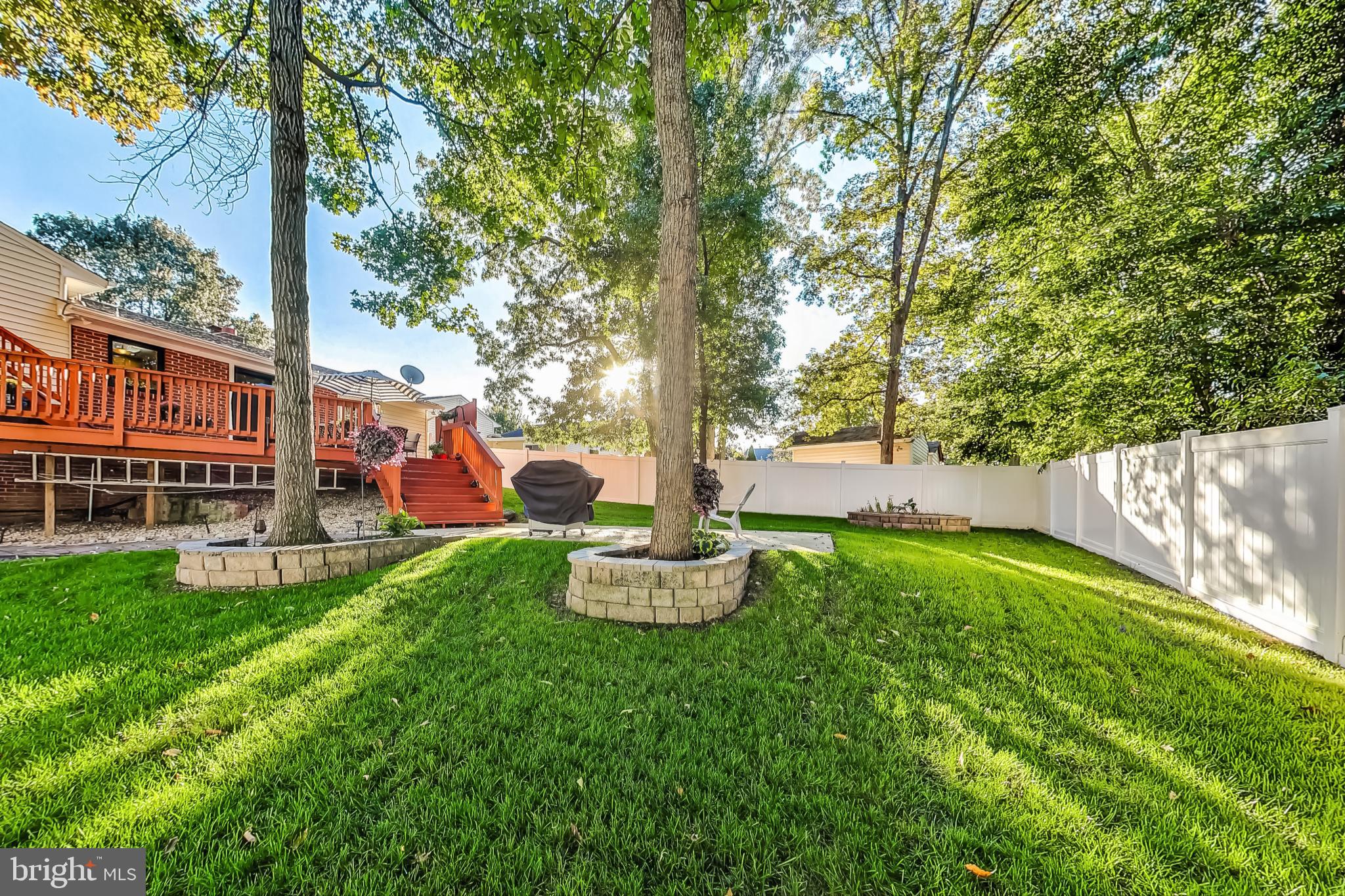 6816 Mayo Ct