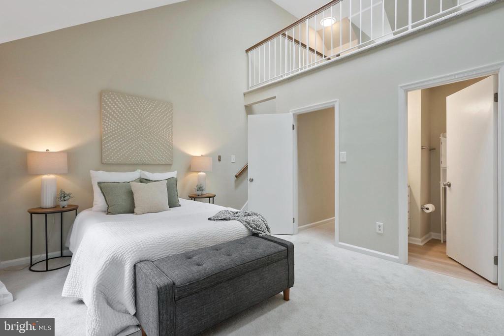 7470 Laurel Oak Ct