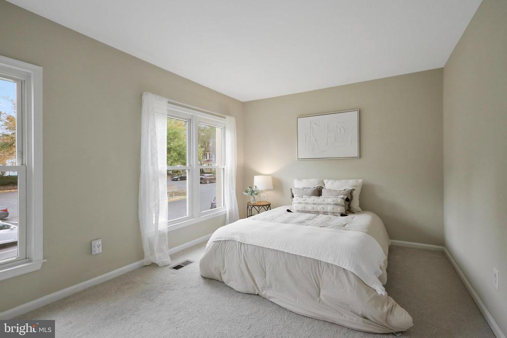 7470 Laurel Oak Ct