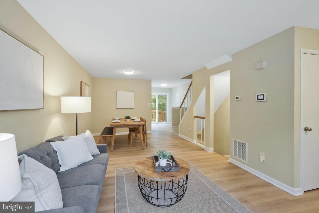 7470 Laurel Oak Ct