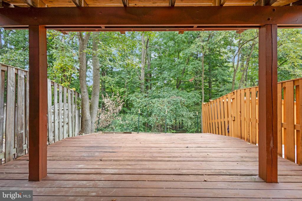 7470 Laurel Oak Ct