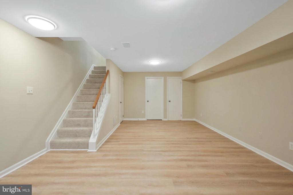 7470 Laurel Oak Ct