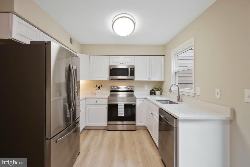 7470 Laurel Oak Ct