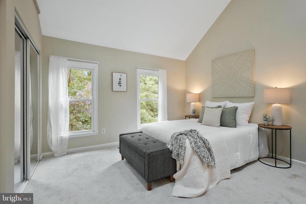 7470 Laurel Oak Ct