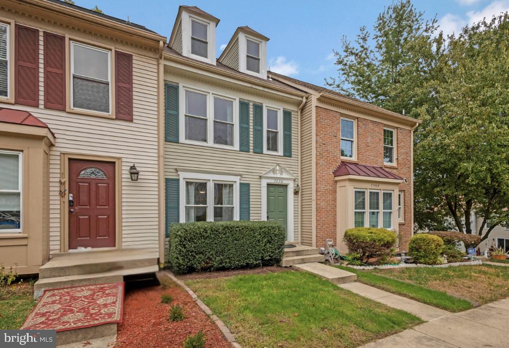 7470 Laurel Oak Ct