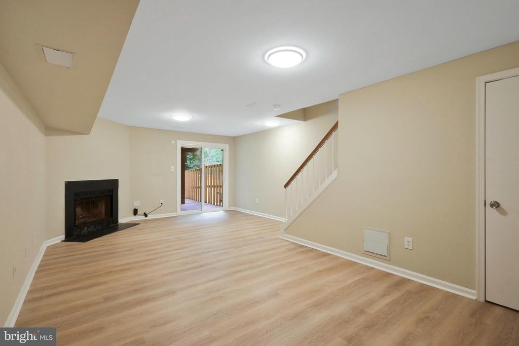 7470 Laurel Oak Ct