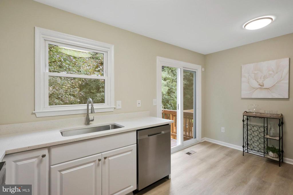7470 Laurel Oak Ct