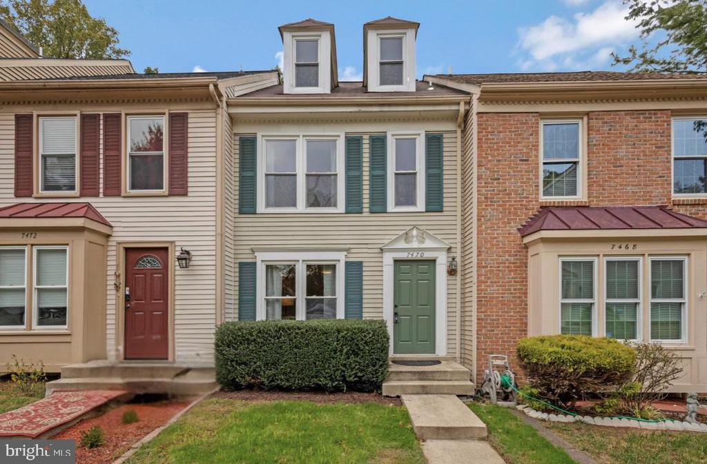 7470 Laurel Oak Ct