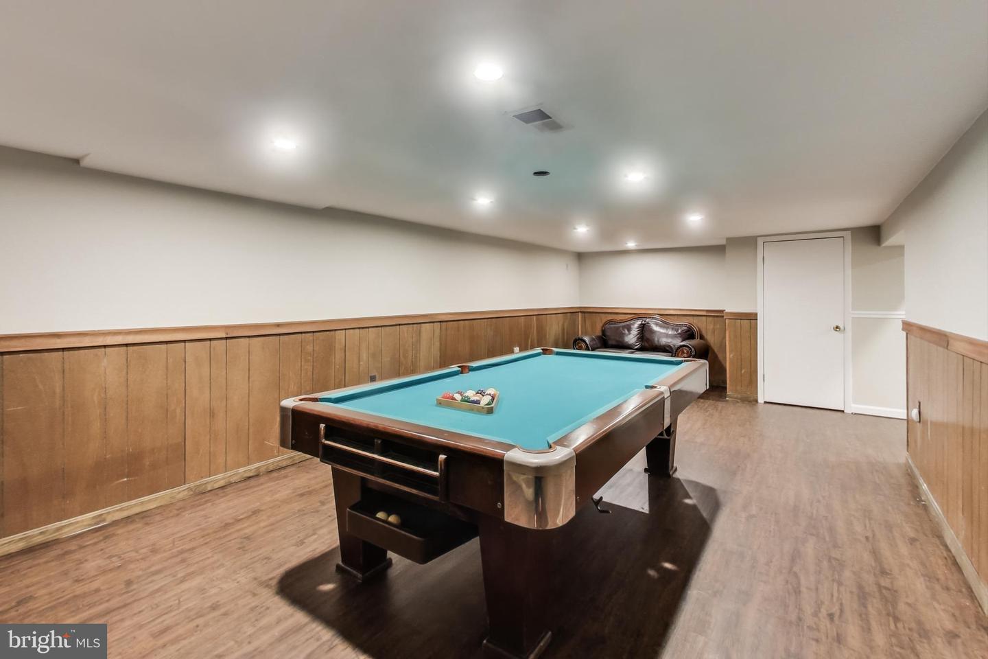 9023 Brook Ford Rd